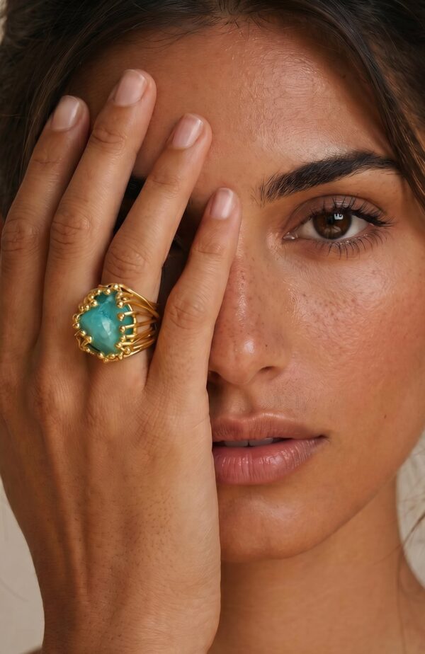 Aura Emerald Ring