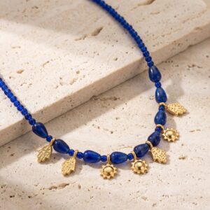 Oracle Lapis Necklace Escena